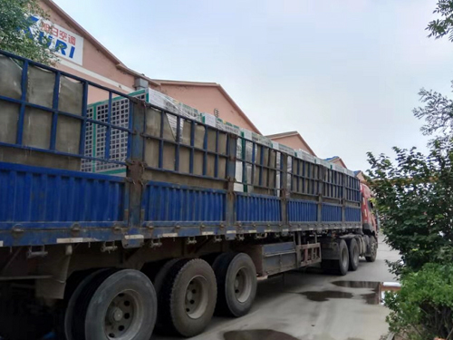 風冷模塊機組整車發(fā)貨